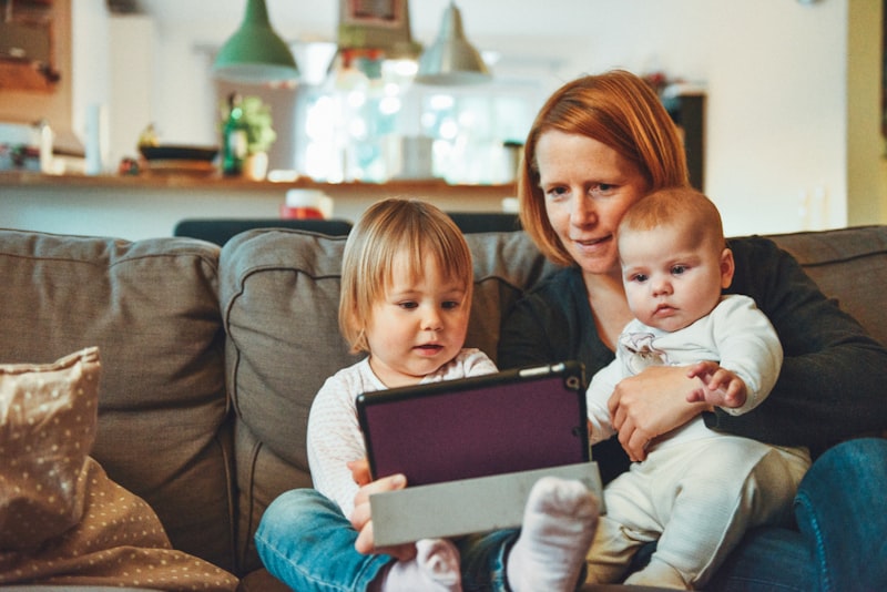 Parent and child communicating during behavioral support session